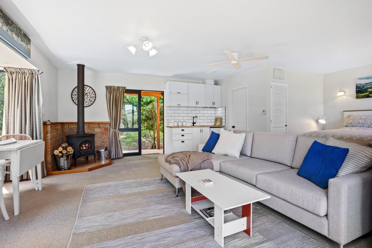Woodside - Akaroa Holiday Cottage Ngoại thất bức ảnh